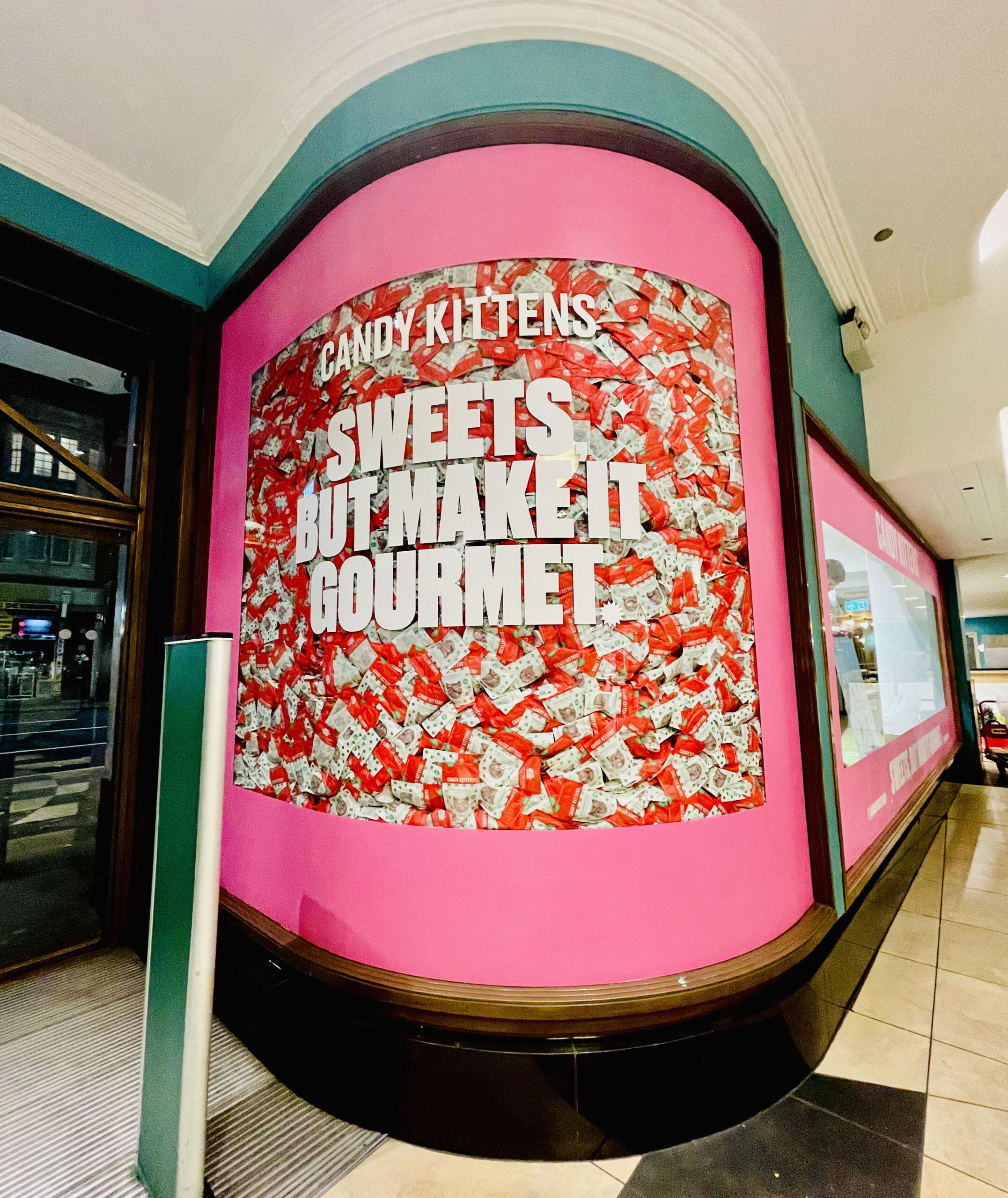 Candy Kitten Window Display Corner